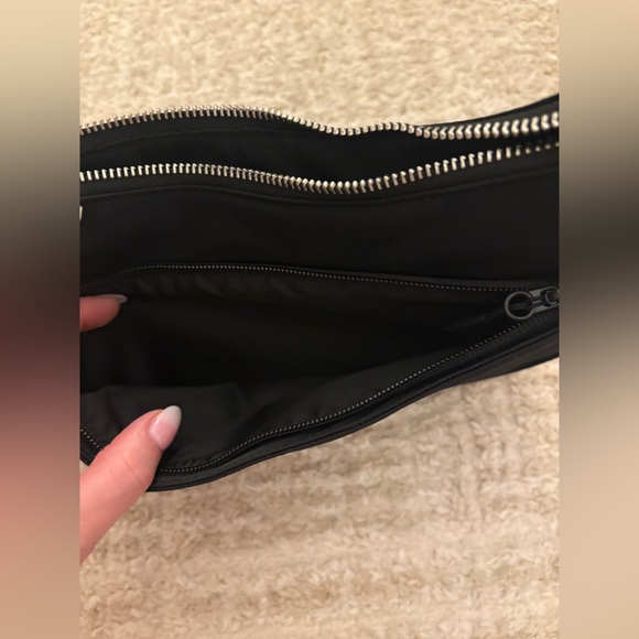 Lululemon City Essentials Small Shoulder Bag - Picture 5 of 8